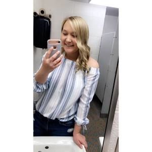 Meet your Posher, Maxine